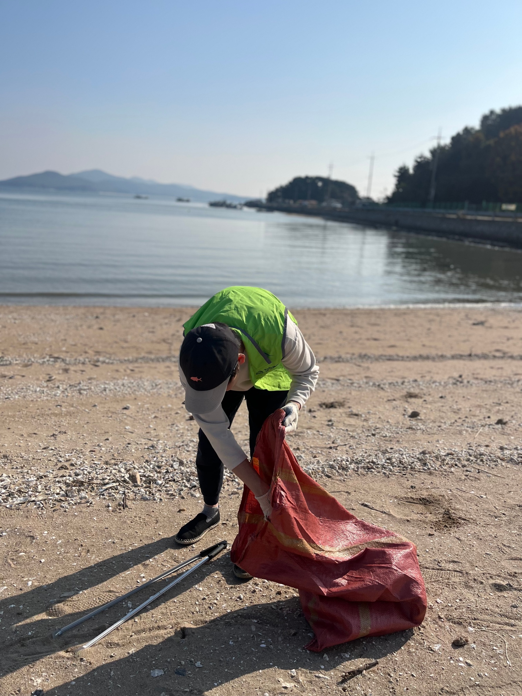 노력으로 깨끗해지는 저희 해변을 끝까지 반려하고 싶습니다. 7
