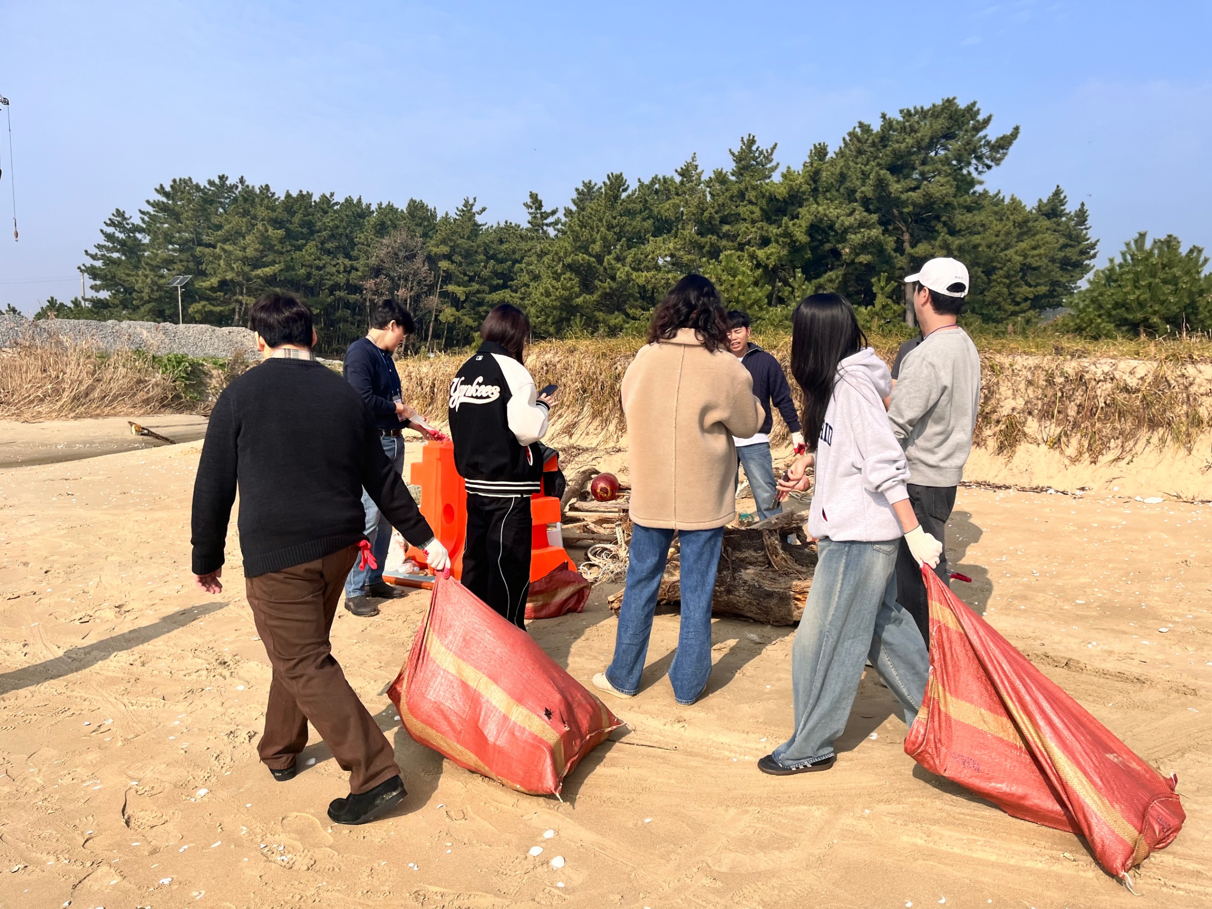 SGC솔루션 2025 반려해변 정화활동 2