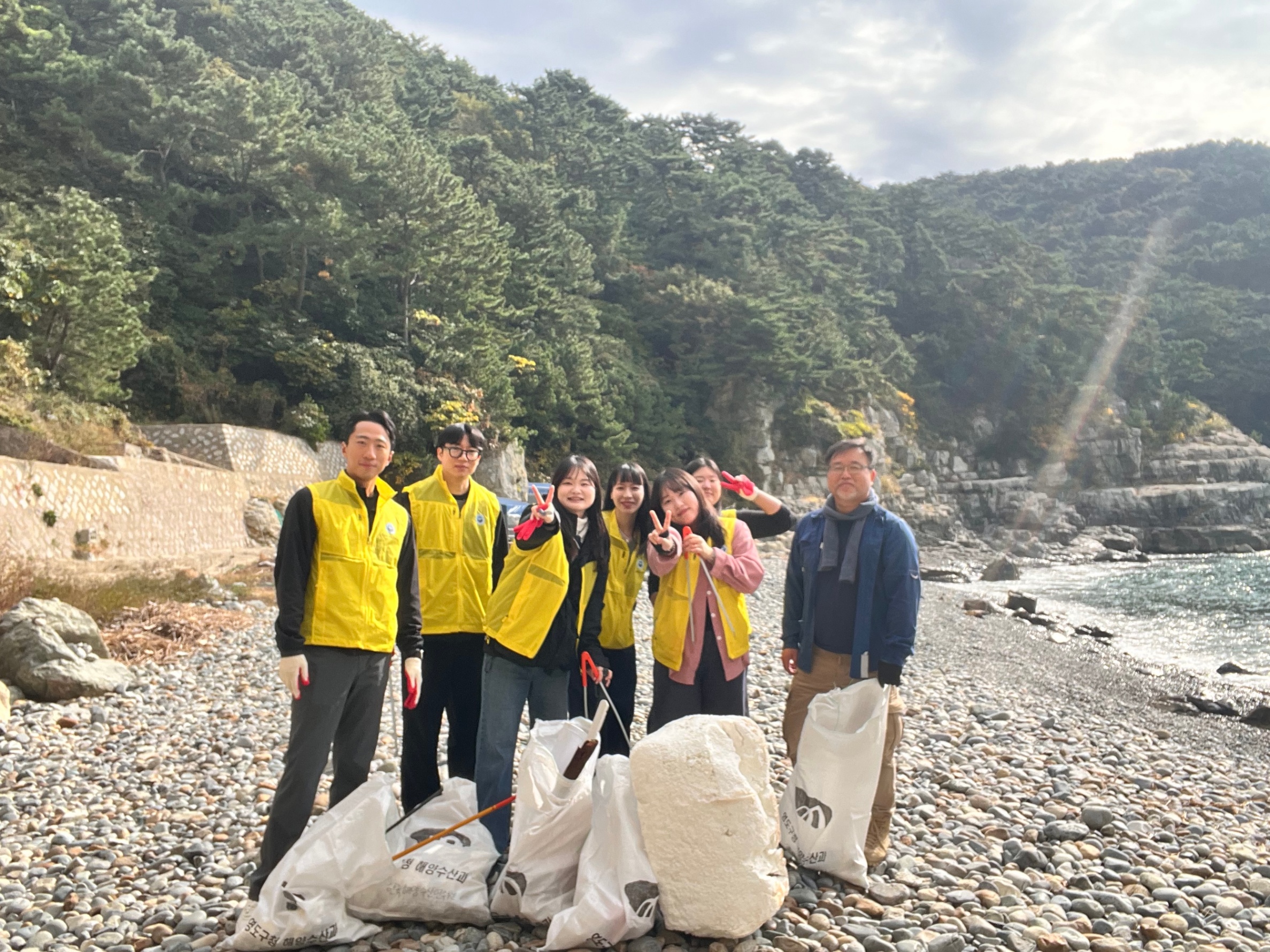 바다를 위해 함께 움직였던 시간만큼 서로에 대한 신뢰와 책임감을 깊게 느낀 뜻깊은 활동 5