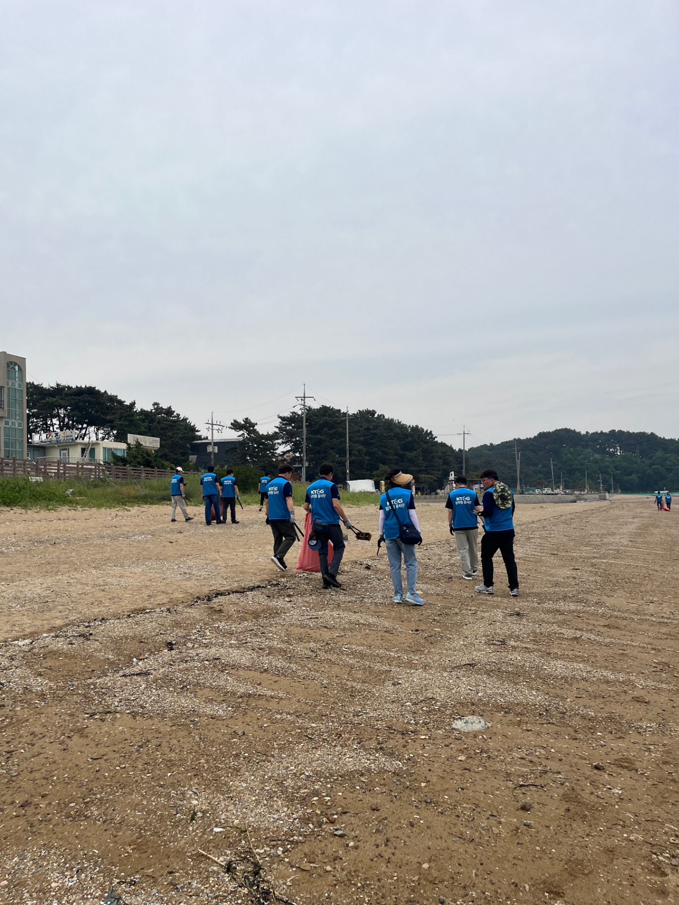 드럼통은 굴러굴러 버리고, 지구와는 둥글게 살아가자 1