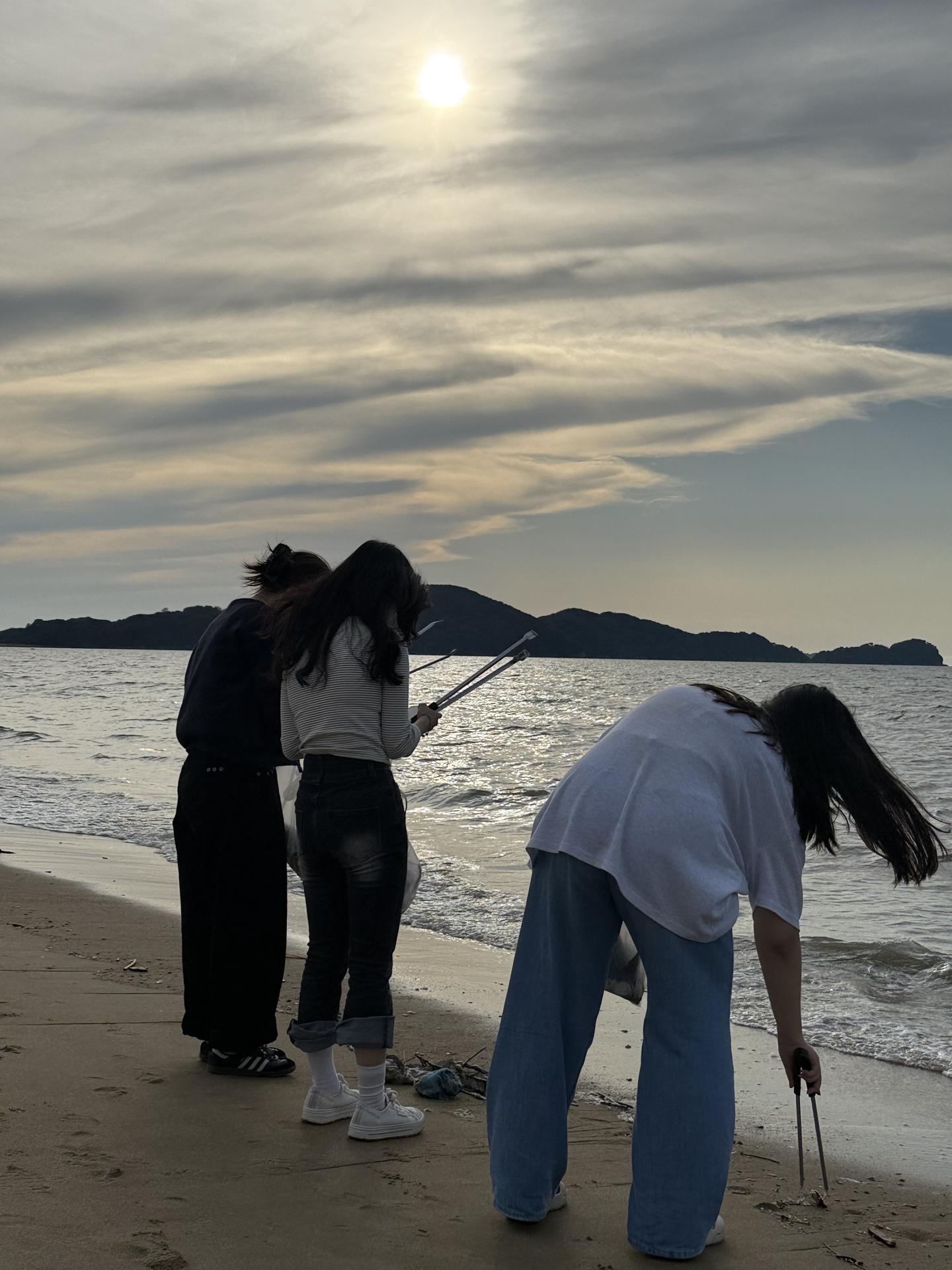 깨끗해 보이는 오이도 해변에서 플로깅 22