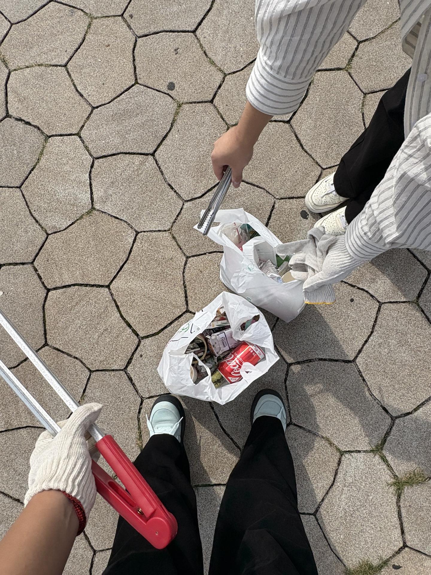 깨끗한 해변을 위한 2차 발걸음 6