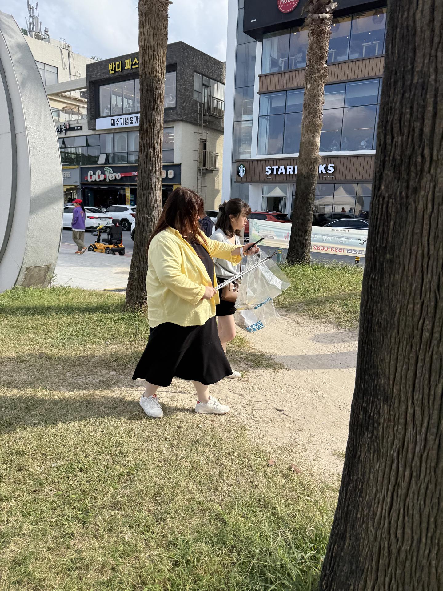 버리는 사람 따로 줍는 사람 따로 있나? 10