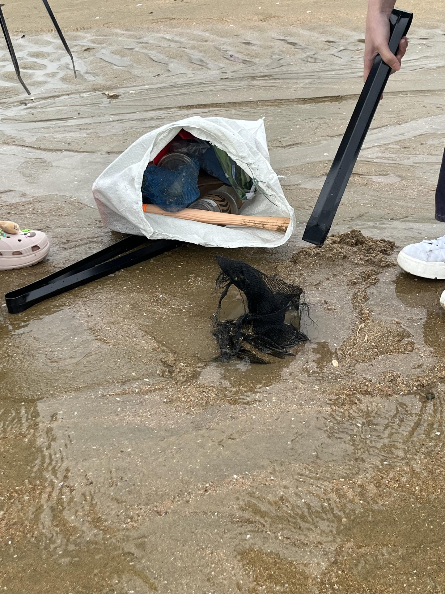 해변 옆 산책로까지 깨끗하게! 11