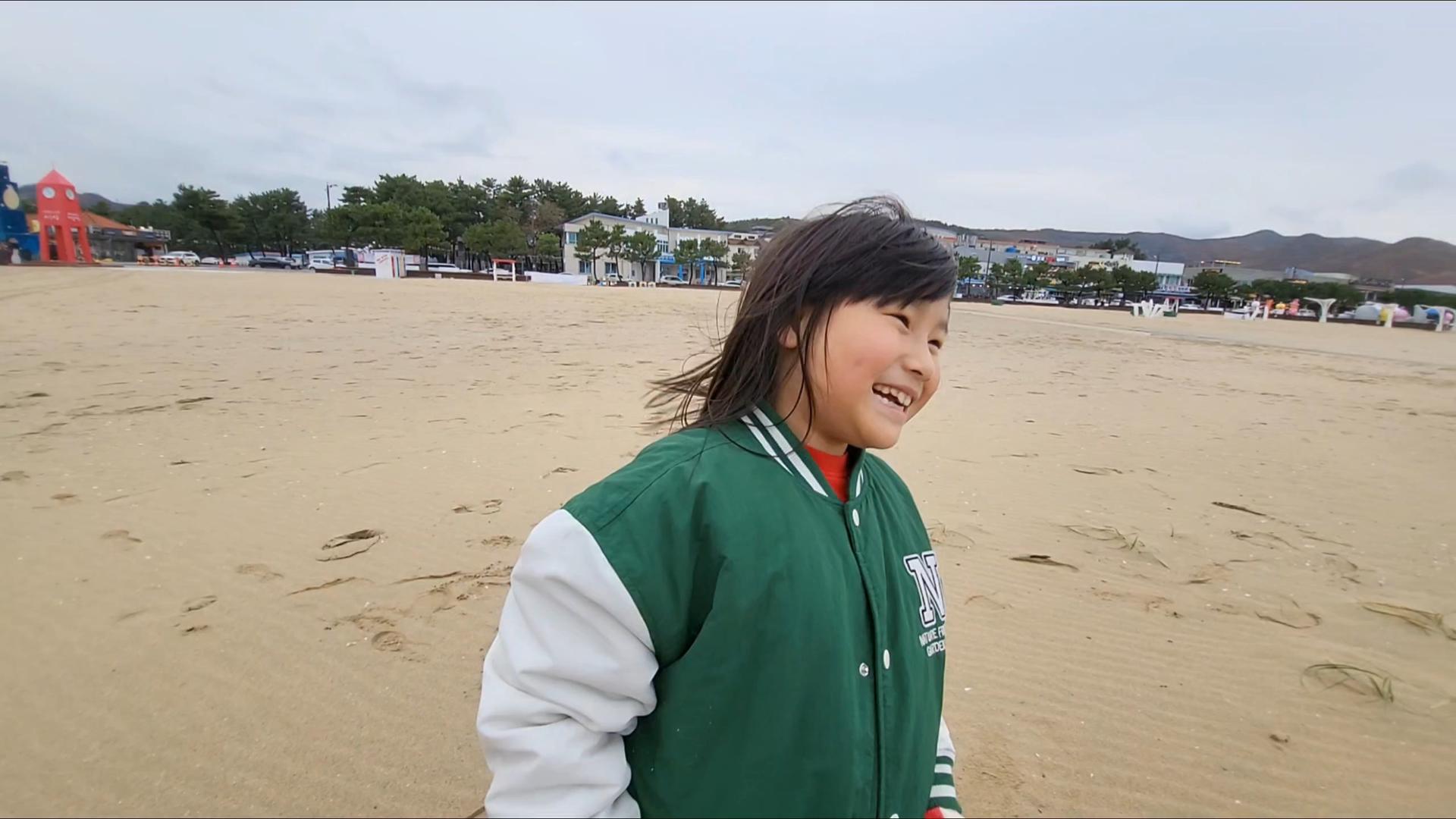 “반복된 노력 끝에, 드디어 바다가 숨을 돌릴 수 있음을 확인한 하루였습니다.” 25