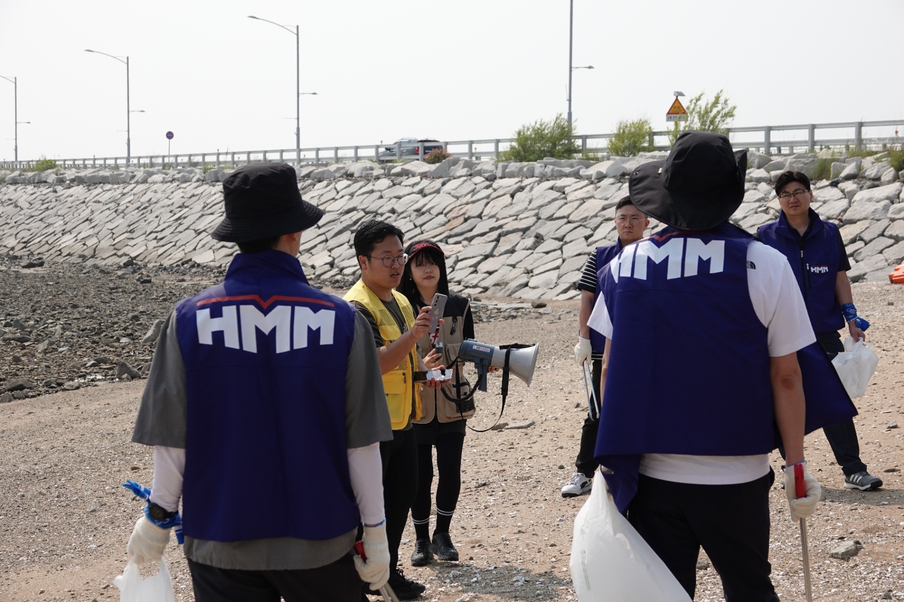 HMM과 함께한 해변정화 6