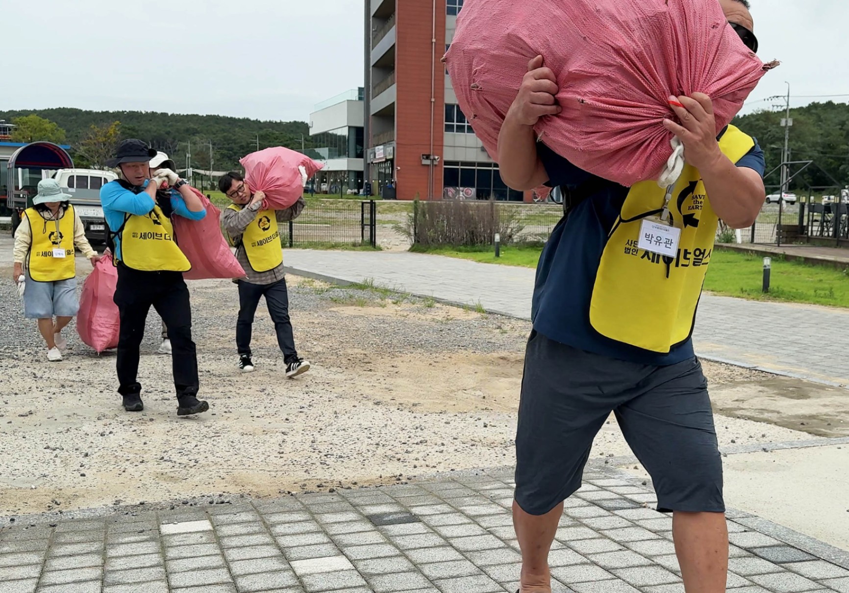 
깨끗한 바다를 향한 약속의 시작! 9