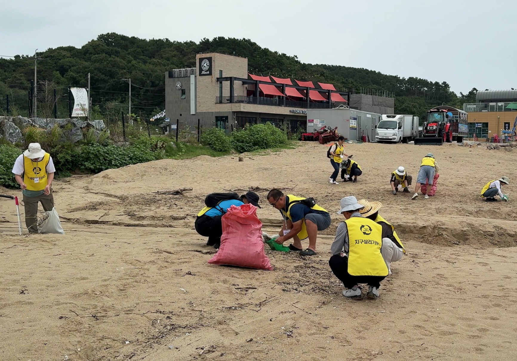 
깨끗한 바다를 향한 약속의 시작! 8