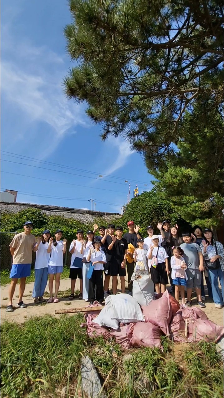 “깨끗해 보였지만, 우리는 그 안을 보았다” 15